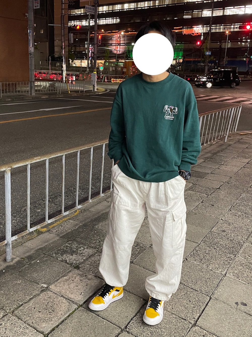 「カジュアルコーデ、おしゃれさんと繋がりたい、ファッション好きと繋がりたい、ゆるコーデ、秋冬、メンズコーデ、スニーカー、ラフコーデ」｜「Quashのアイテム（トップス、グリーン系）」を使った、luckyyyさん（メンズ・171cm）の秋コーディネートの1枚目の写真