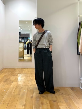 「SENSE OF PLACE by URBAN RESEARCH(センスオブプレイスバイアーバンリサーチ)のハーフムーンタックショルダー(ショルダーバッグ、ブラウン系)」を使った、にしはらさん(メンズ・169cm)の春コーディネート