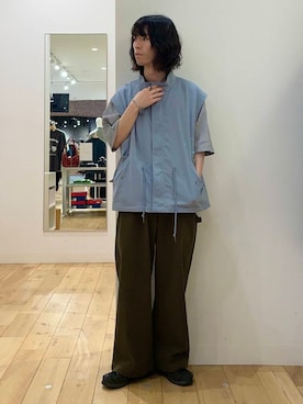 「カーキ」｜「アイテム（チノパンツ）」を使った、にしはらさん（メンズ・169cm）の夏コーディネート