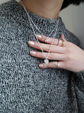 「アイテム（チャーム）」を使った、manaさん（レディース・158cm）の冬コーディネート