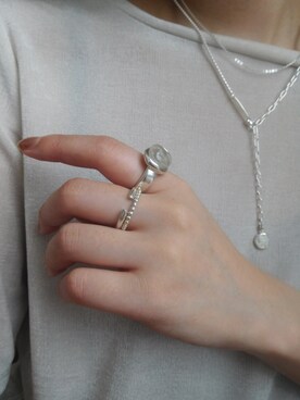 「TEN.（テン）の【新作】SILVER925 パスリング(9~15号) リング ギフト ペアリング（リング、シルバー系）」を使った、manaさん（レディース・158cm）の夏コーディネート