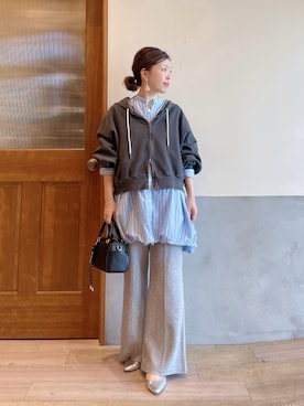 「CIAOPANIC TYPY（チャオパニックティピー）の【ゆるっと抜け感大人フーディー】ピグメントダンボールパーカー（パーカー、グレー系）」を使った、にわまりこさん（レディース・151cm）の春コーディネート