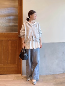 「CIAOPANIC TYPY（チャオパニックティピー）の【ゆるっと抜け感大人フーディー】ピグメントダンボールパーカー（パーカー、グレー系）」を使った、にわまりこさん（レディース・151cm）の春コーディネート