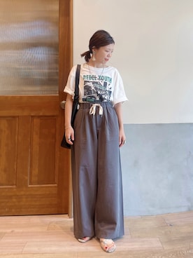 「スラックスパンツ」｜「アイテム（アクセサリー）」を使った、にわまりこさん（レディース・151cm）の秋コーディネート