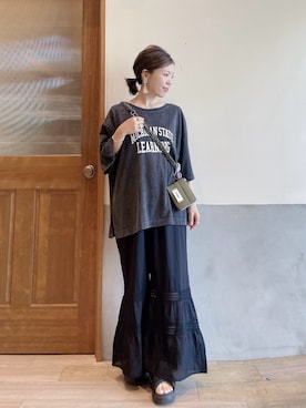 「CIAOPANIC TYPY（チャオパニックティピー）の∴アシッドウォッシュカレッジロゴオーバーTee（Tシャツ/カットソー、グレー系）」を使った、にわまりこさん（レディース・151cm）の夏コーディネート