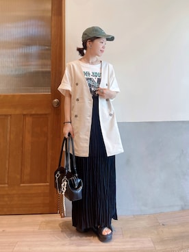 「アイテム（キーホルダー）」を使った、にわまりこさん（レディース・151cm）の夏コーディネート