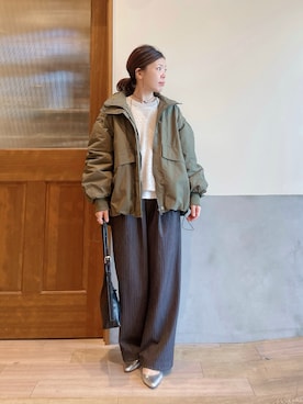 「アイテム（スラックス）」を使った、にわまりこさん（レディース・151cm）の秋コーディネート