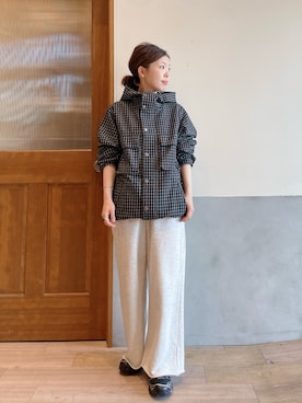 「CIAOPANIC TYPY（チャオパニックティピー）の【UNISEX】チェックフードシャウター（パーカー、ブラック系）」を使った、にわまりこさん（レディース・151cm）の春コーディネート