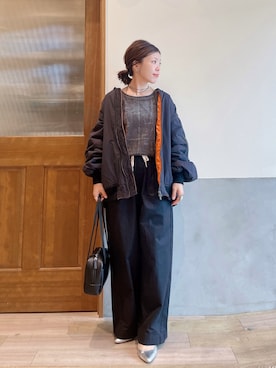 「アイテム（MA-1）」を使った、にわまりこさん（レディース・151cm）の秋コーディネート