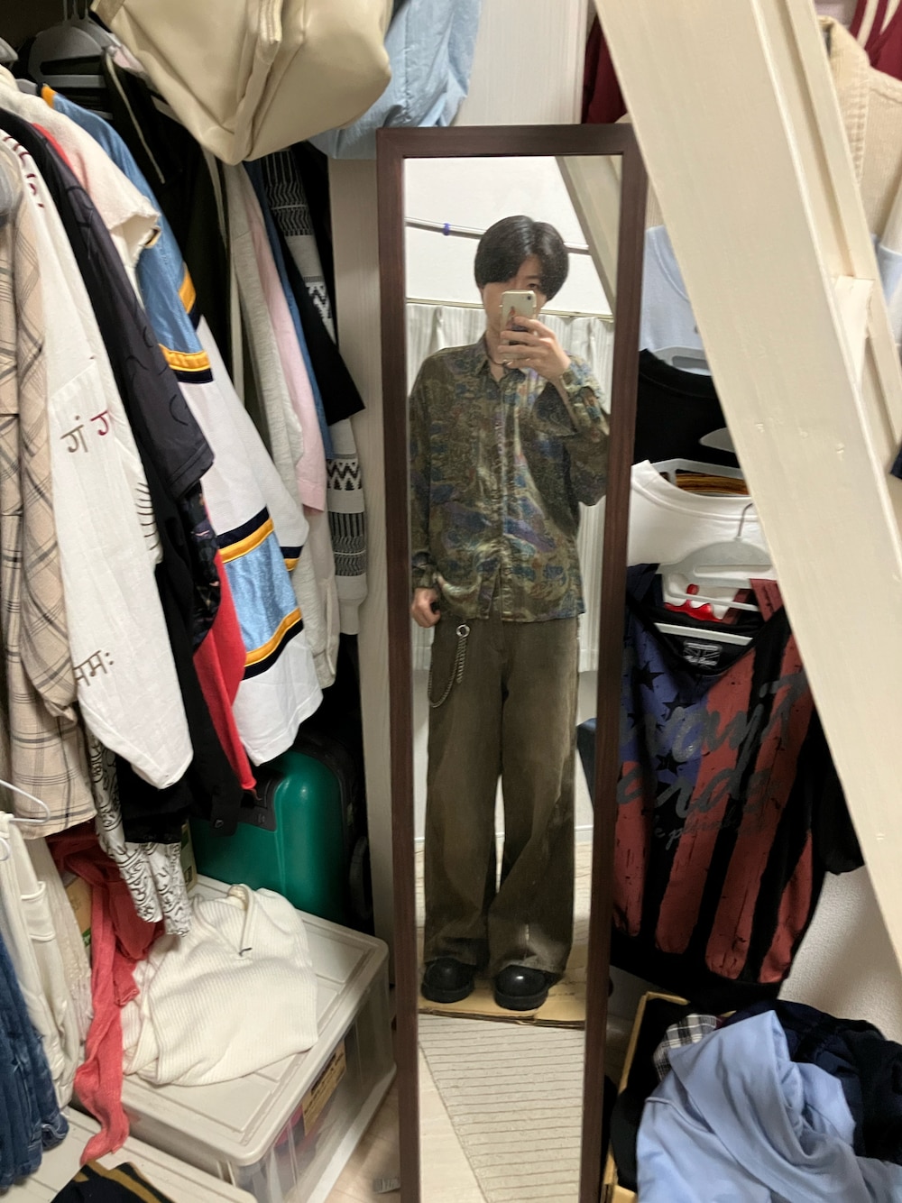 「古着MIX、古着、GRANCY、きれいめカジュアル」｜「GRANCYの【GRANCY】ZipDesign Buggy DenimPants / ジップデザイン バギーデニム パンツ（デニムパンツ、ブラウン系）」を使った、dadaさん（メンズ・179cm）の春コーディネートの1枚目の写真