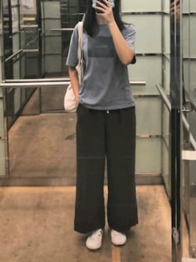 「GU（ジーユー）のアイテム（チノパンツ、ブラウン系）」を使った、azou1900さん（レディース・170cm）の秋コーディネート
