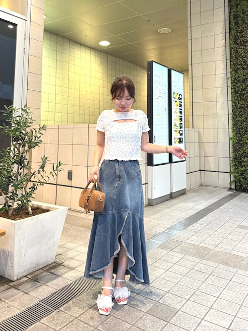 セール】【2サイズ展開】裾フリンジタイトフレアデニムスカート
