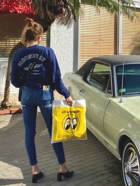 「GYDA（ジェイダ）のW BACK RIPPEDスキニーデニムパンツ（デニムパンツ）」を使った、sakuraさん（レディース・162cm）の秋コーディネート