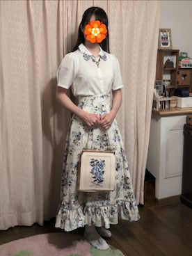 「アイテム（ブローチ/コサージュ）」を使った、こだまさん（レディース・164cm）の秋コーディネート
