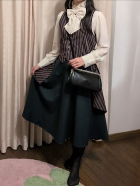 「アイテム（ブローチ/コサージュ）」を使った、こだまさん（レディース・164cm）の秋コーディネート