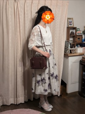 「アイテム（バレッタ/ヘアクリップ）」を使った、こだまさん（レディース・164cm）の秋コーディネート