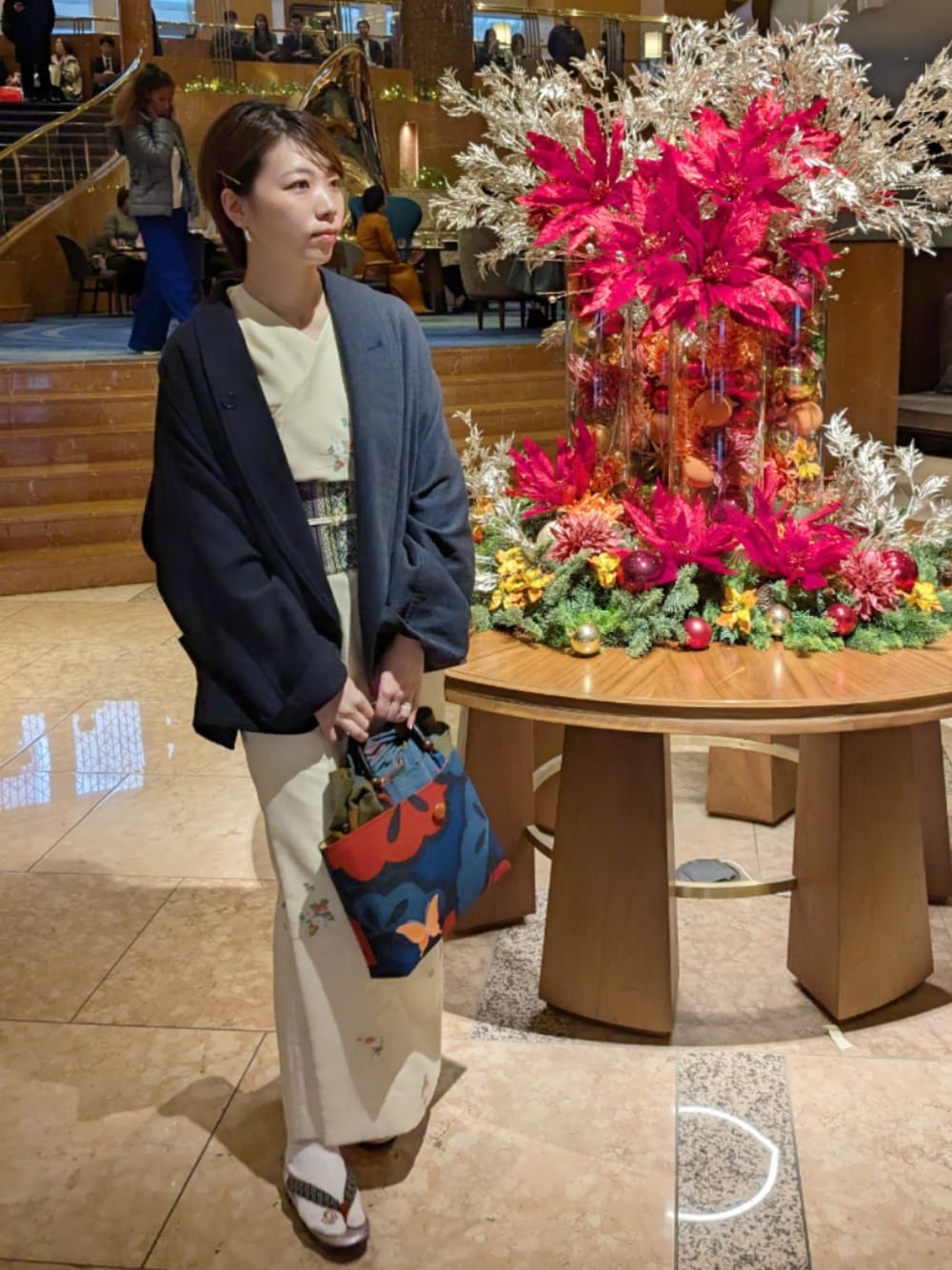 「着物、着物コーデ、クリスマス、仕立屋甚五郎、簡単着物、洗える着物、着物女子、29秒で着れる着物、ホテルランチ」｜「Y'sのアイテム（ジャケット/アウター、ブラック系）」を使った、sutoさん（レディース・169cm）の冬コーディネートの1枚目の写真