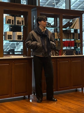 「アイテム（MA-1）」を使った、大久保　陸人さん（メンズ・181cm）の秋コーディネート
