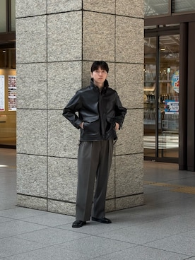 「アイテム（その他アウター、ブラウン系）」を使った、大久保　陸人さん（メンズ・181cm）の秋コーディネート
