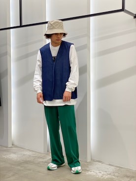 「Uiscel（ユイセル）のアイテム（トップス）」を使った、新村優樹さん（メンズ・177cm）の秋コーディネート