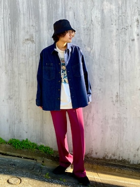 「Wrangler（ラングラー）のアイテム（ジャケット/アウター）」を使った、新村優樹さん（メンズ・177cm）の秋コーディネート