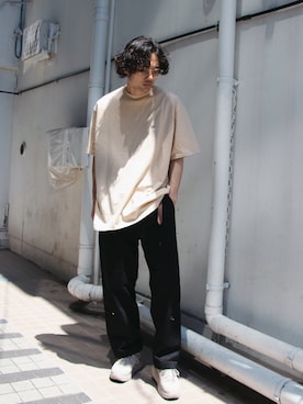 「URBAN RESEARCH（アーバンリサーチ）のアイテム（チノパンツ）」を使った、新村優樹さん（メンズ・177cm）の夏コーディネート