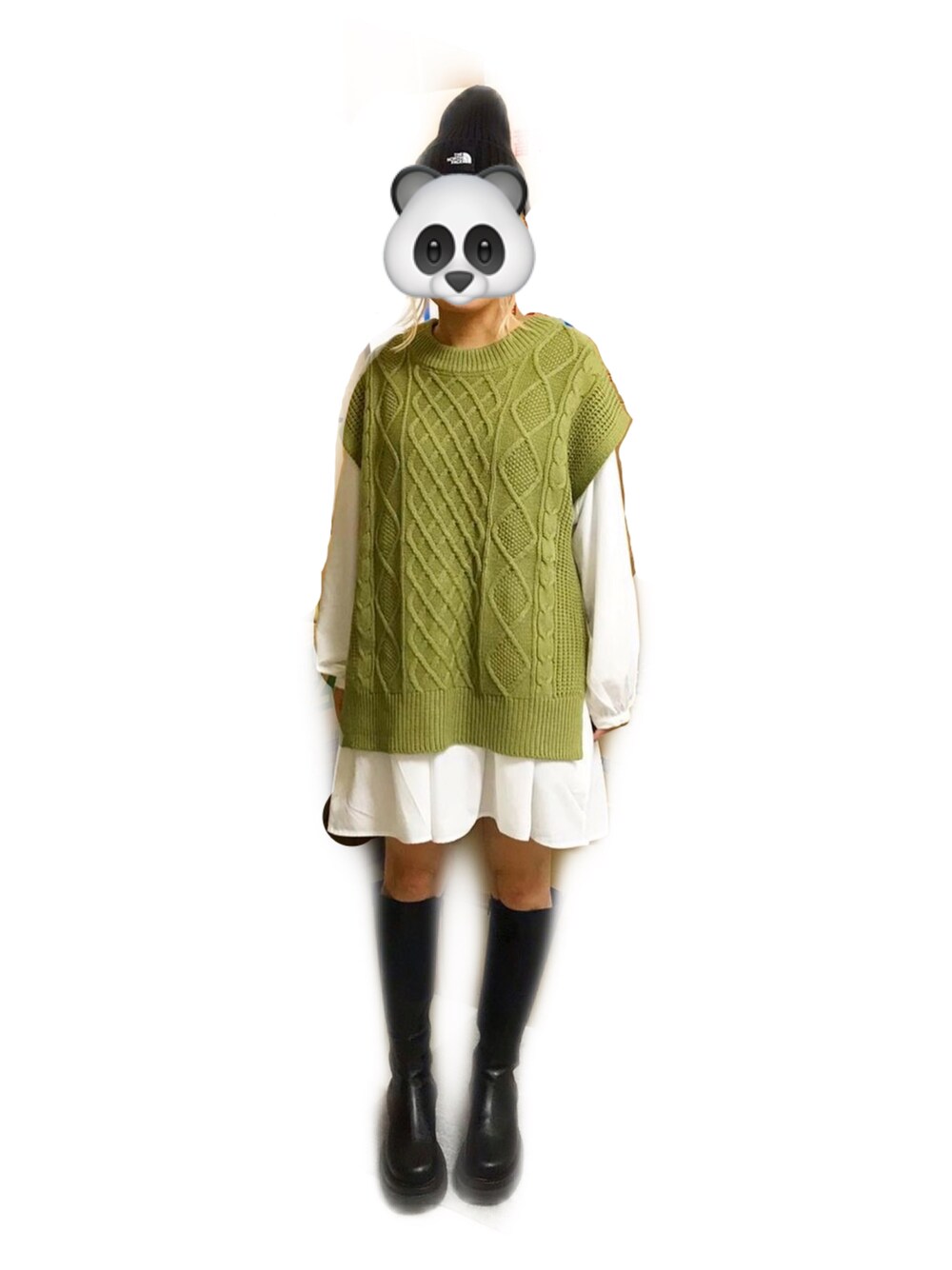 「SHAGADELICのアイテム（ブーツ、ブラック系）」を使った、ユイさん（レディース・155cm）の秋コーディネートの1枚目の写真
