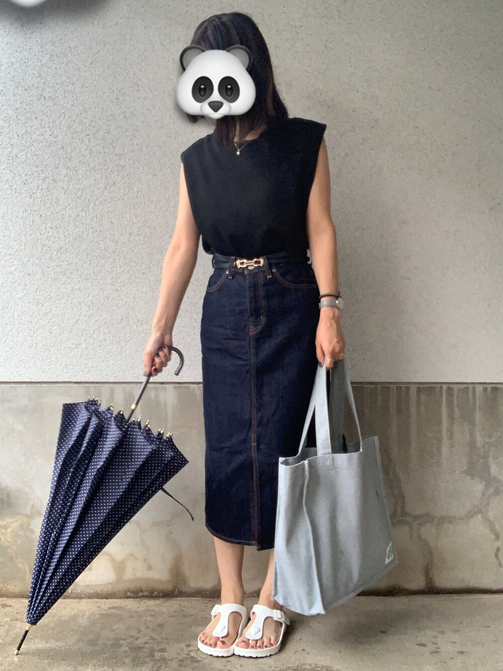 「MOUSSYのアイテム（デニムスカート、ブルー系）」を使った、ユイさん（レディース・155cm）の夏コーディネートの1枚目の写真