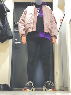 「アイテム（MA-1、ピンク系）」を使った、daikokur34さん（メンズ・169cm）の冬コーディネート