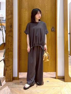 「GLOBAL WORK（グローバルワーク）のリネンライク裾ドロスト半袖/636812（Tシャツ/カットソー、グレー系）」を使った、515yoshiさん（レディース・149cm）の夏コーディネート