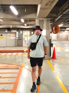 「アイテム（ショルダーバッグ）」を使った、ゴル髭さん（メンズ・176cm・40代）の夏コーディネート