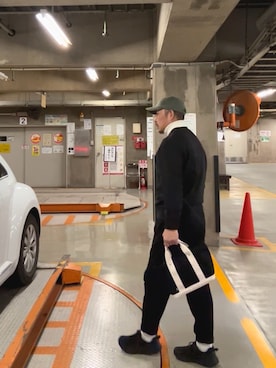 「アイテム（トートバッグ）」を使った、ゴル髭さん（メンズ・176cm）の秋コーディネート