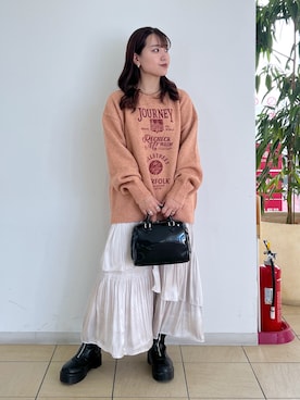 「ロゴニット」｜「アイテム（ブーツ）」を使った、Miyuさん（レディース・150cm）の冬コーディネート