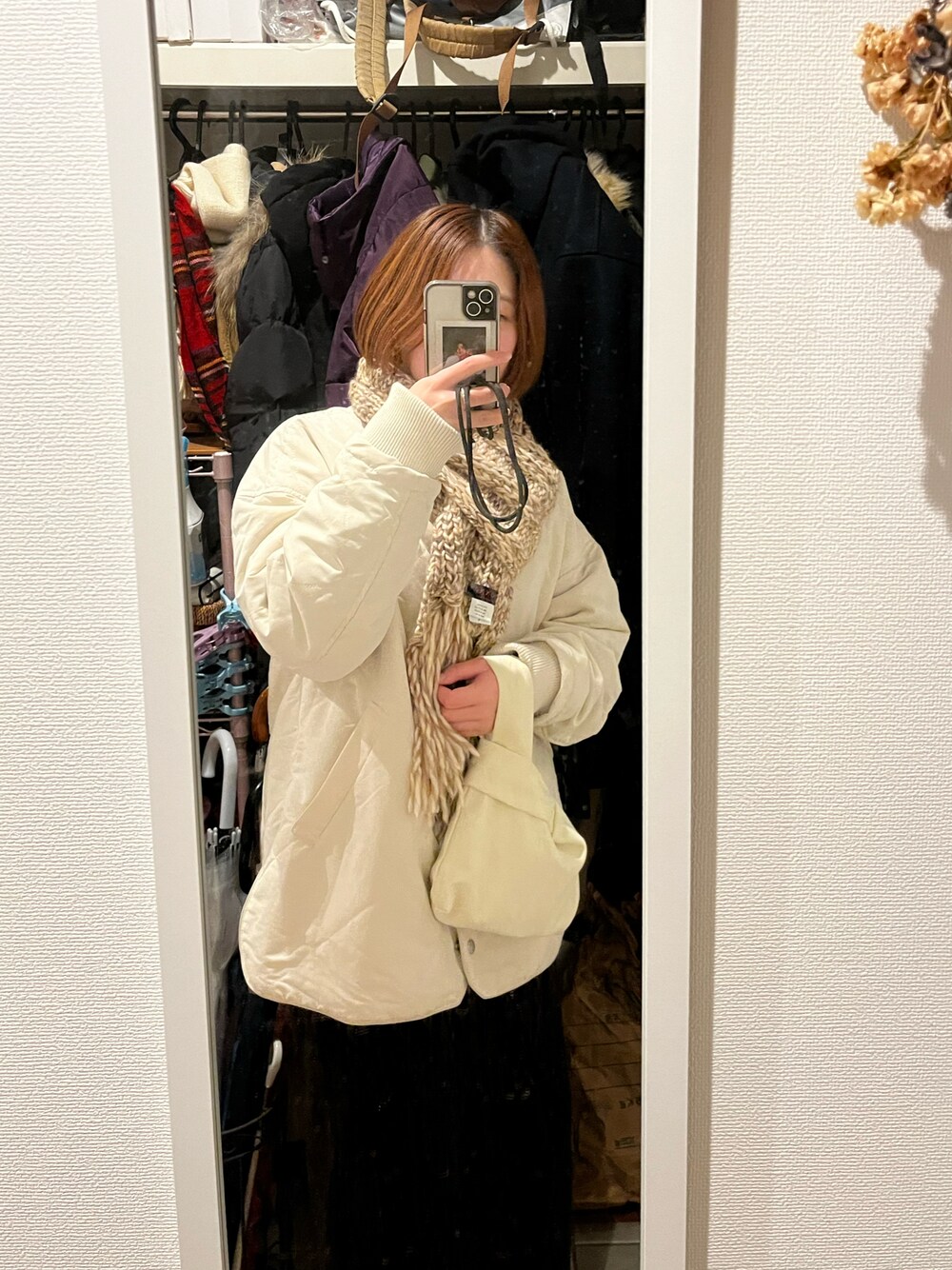 「SHEINのアイテム（ハンドバッグ、ホワイト系）」を使った、haru さん（レディース・155cm）の冬コーディネートの1枚目の写真