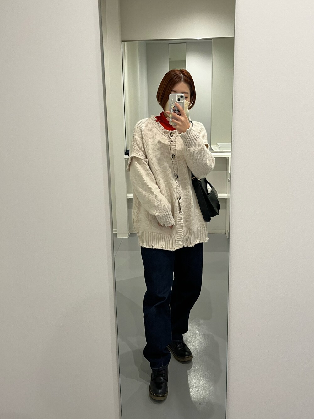 「無印良品のアイテム（デニムパンツ、ブルー系）」を使った、haru さん（レディース・155cm）の秋コーディネートの1枚目の写真