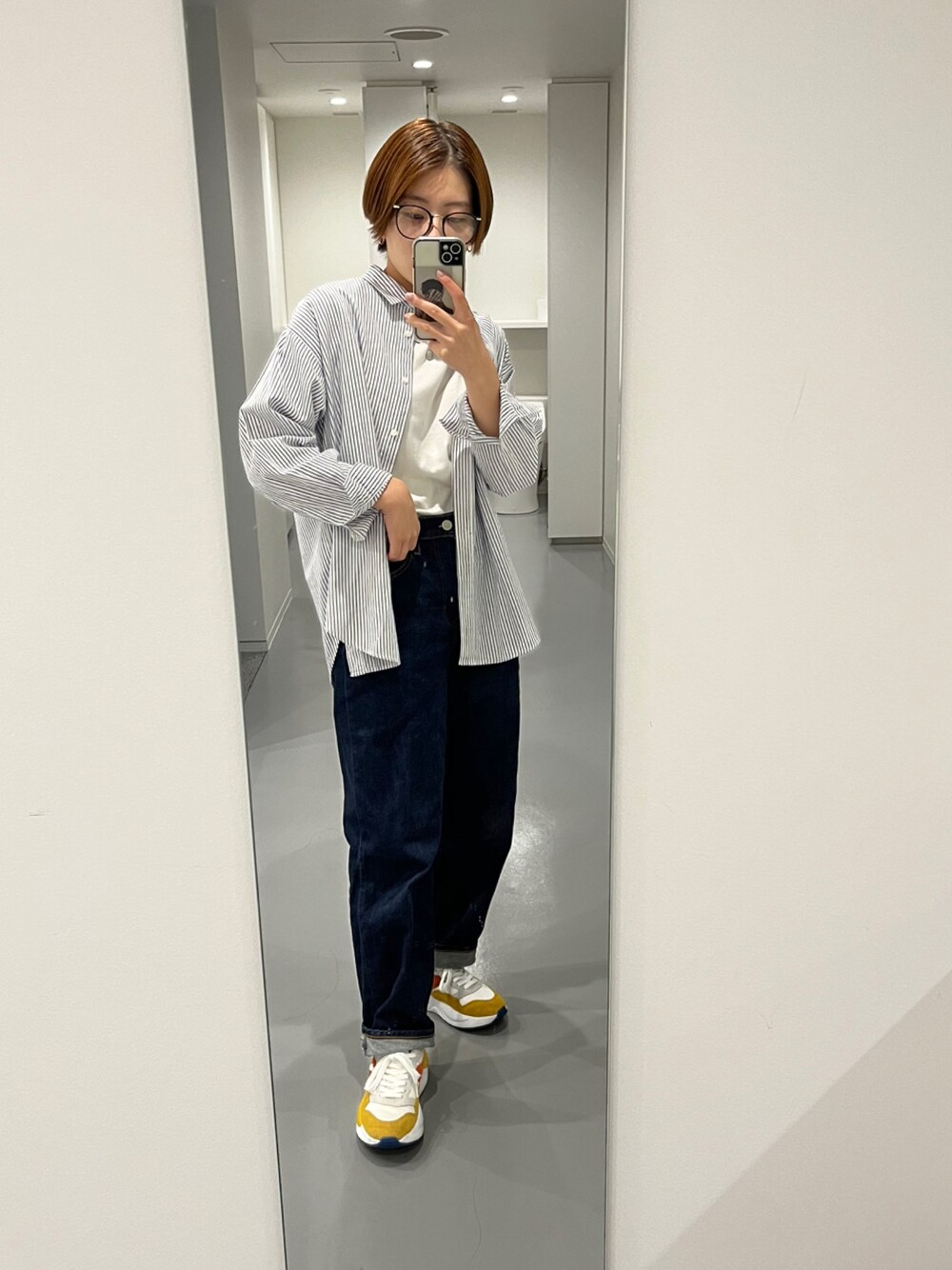 「無印良品のアイテム（デニムパンツ、ブルー系）」を使った、haru さん（レディース・155cm）の秋コーディネートの1枚目の写真