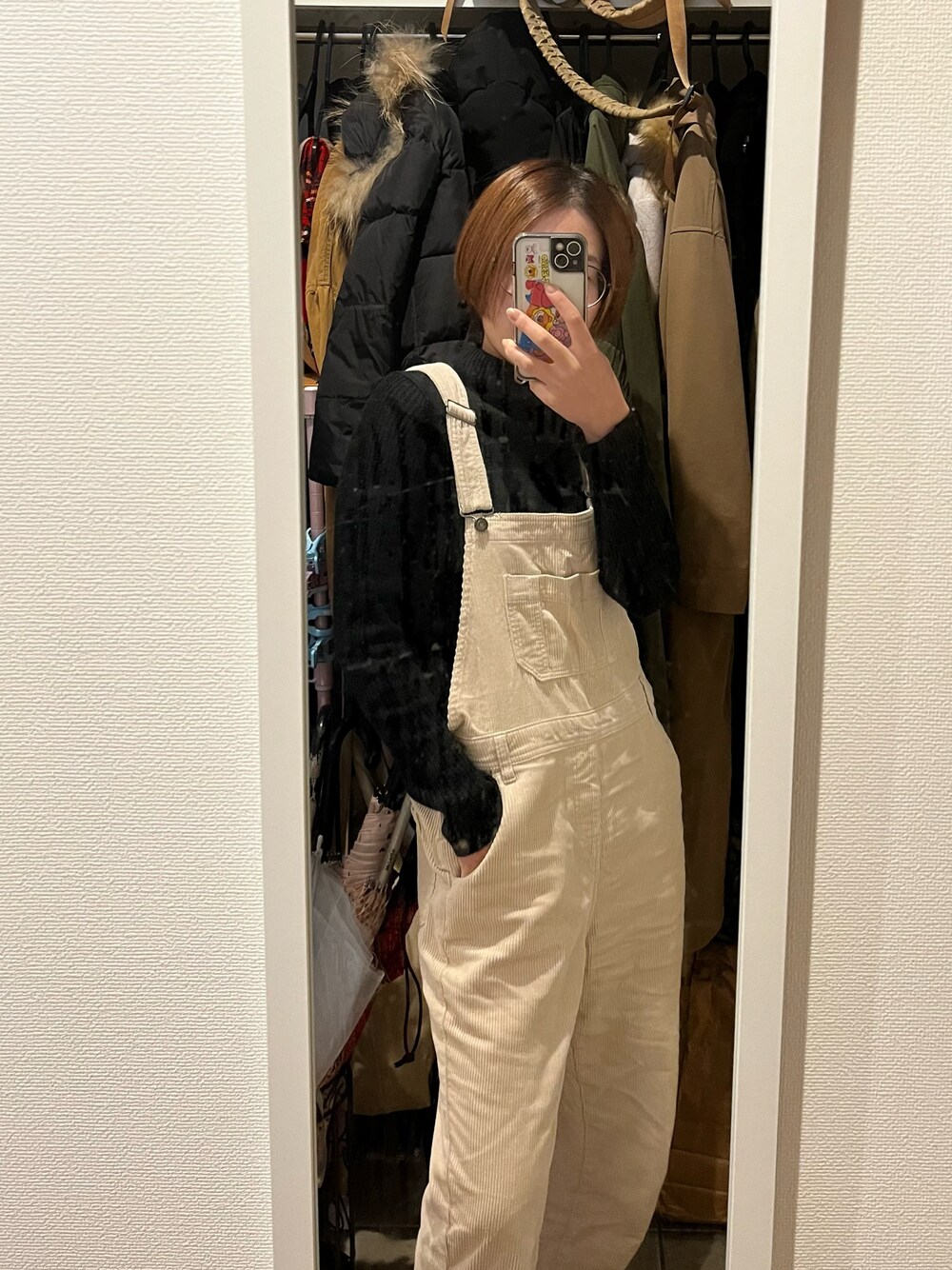 「しまむらのアイテム（オールインワン・サロペット、ベージュ系）」を使った、haru さん（レディース・155cm）の秋コーディネートの1枚目の写真