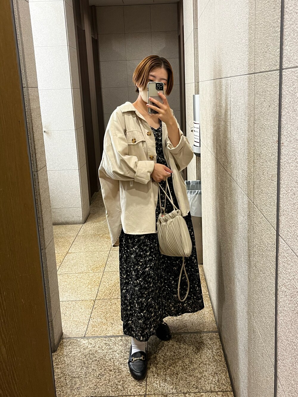 「LOWRYS FARMのプリーツキンチャクＢＡＧ　863163（ショルダーバッグ、ホワイト系）」を使った、haru さん（レディース・155cm）の秋コーディネートの1枚目の写真
