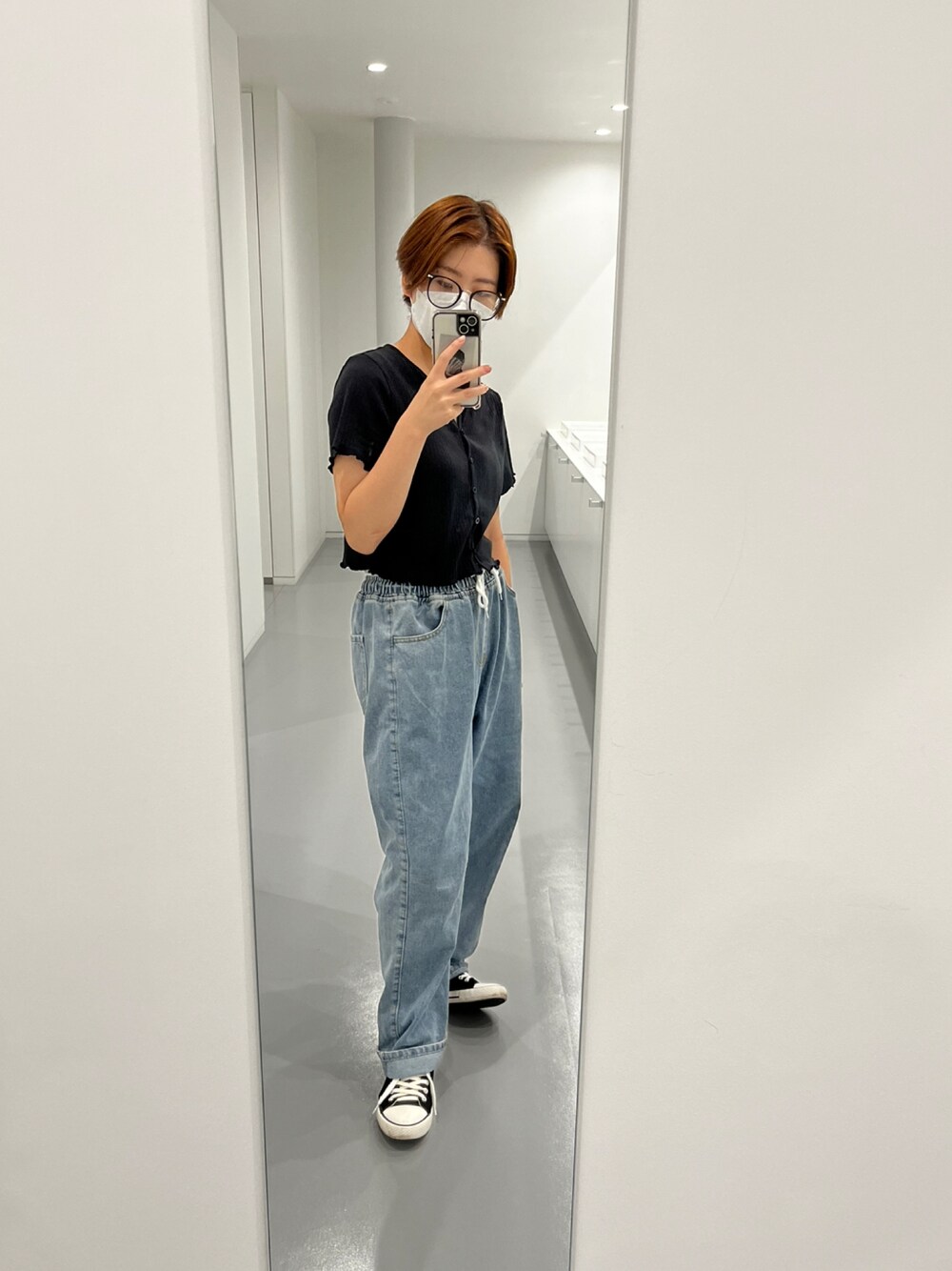「古着のアイテム（デニムパンツ、ブルー系）」を使った、haru さん（レディース・155cm）の秋コーディネートの1枚目の写真