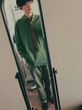 「MILITARY（ミリタリー）のアイテム（シャツ/ブラウス、グリーン系）」を使った、灰汁さん（メンズ・174cm）の春コーディネート