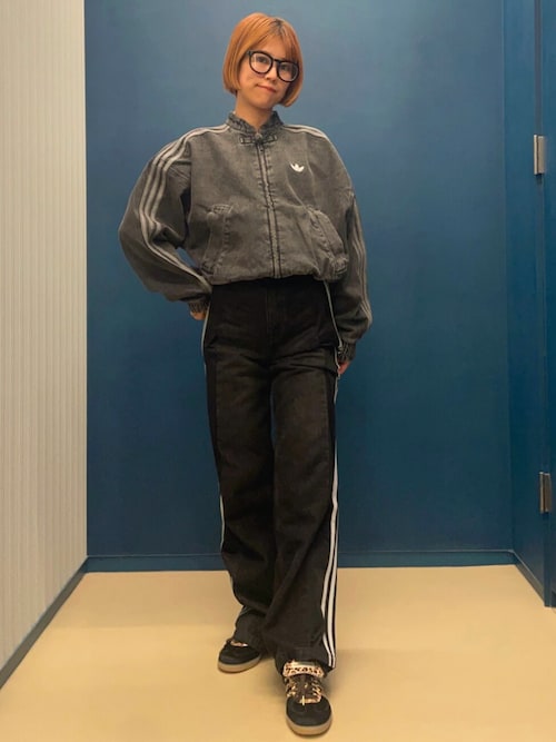 ★新品・アメリカ限定★【アディダスオリジナルス】デニム トレフォイル キャップ 男女兼用 アディダス パンツ adidas originals DENIM 3S TP デニム スリー ストライプ トラックパンツ レディース ルーズフィット  ブルー 2530 2630 2730 KSP76 JD2574