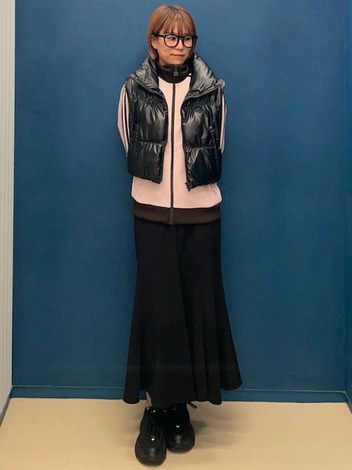 Essentials グロッシー 2-in-1スタイル クロップド丈 パファー