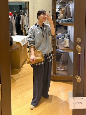 「アイテム（ボストンバッグ）」を使った、ayumon0730さん（レディース・162cm）の秋コーディネート