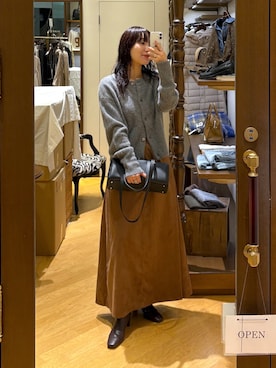 「RIVE DROITE（リヴドロワ）の【モダンな印象】ブラッシュドクロスサイドタックスカート（スカート）」を使った、ayumon0730さん（レディース・162cm）の秋コーディネート