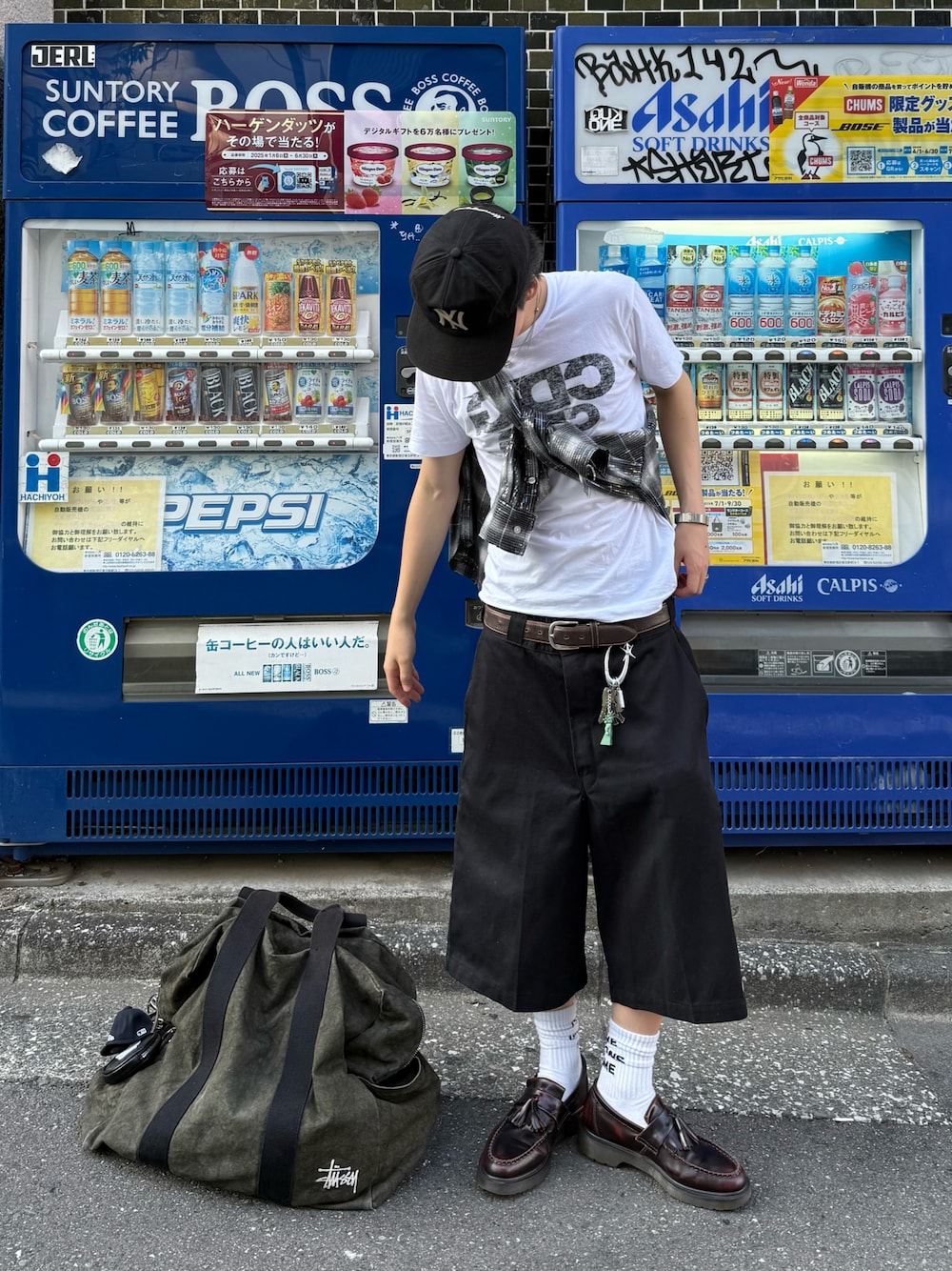 STUSSYのボストンバッグを使った人気ファッションコーディネート - WEAR