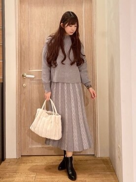 「DRESKIP（ドレスキップ）の【セットアップ可/S-LL】インせず着られる 洗えるもちもち裾ラウンドニット（ニット/セーター、グレー系）」を使った、miiさん（レディース・164cm）の冬コーディネート