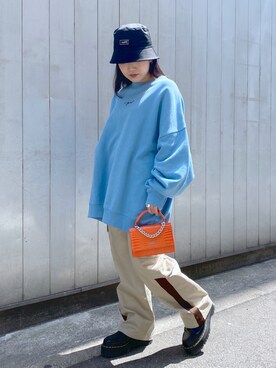 「ストレートパンツ」｜「アイテム（スウェット）」を使った、YO-NEさん（レディース・155cm）の春コーディネート