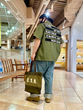 「AVIREX（アヴィレックス）のアイテム（トップス）」を使った、kikuさん（メンズ・160cm）の春コーディネート