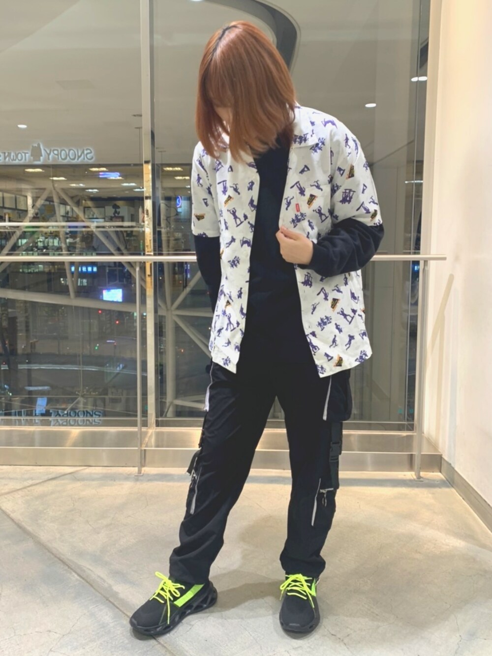 「AVIREX、AVIREXBelle、春コーデ、夏コーデ、春、休日スタイル、ホワイト、ラフ、高身長コーデ、高身長女子、シャツスタイル、メンズアイテム、メンズサイズ、大人コーデ、大人女子」｜「AVIREXのアロハシャツ A.C. ソルジャー/ALOHA SHIRT A.C. SOLDIER / アヴィレックス / AVIREX（シャツ/ブラウス、ホワイト系）」を使った、naoさん（レディース・167cm）の春コーディネートの1枚目の写真
