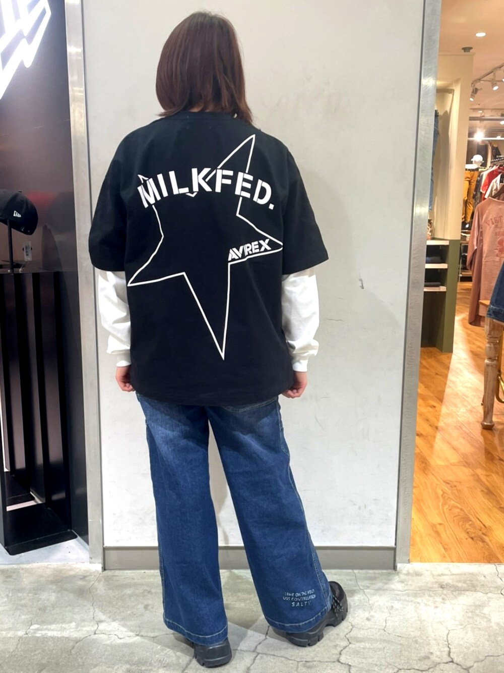 「AVIREX、AVIREXBelle、春コーデ、春先取り、春服、メンズロンT、高身長女子、高身長コーデ、高身長、大人コーデ、大人かわいい、シンプルコーデ、休日スタイル、休日コーデ、休日コ－デ」｜「AVIREXの【MILKFED.×AVIREX】ビッグスター Tシャツ/BIG STAR T-SHIRT/ミルクフェド/アヴィレックス（Tシャツ/カットソー、ホワイト系）」を使った、naoさん（レディース・167cm）の春コーディネートの1枚目の写真